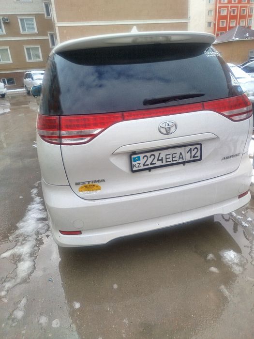 Тойота  Истима сатылады