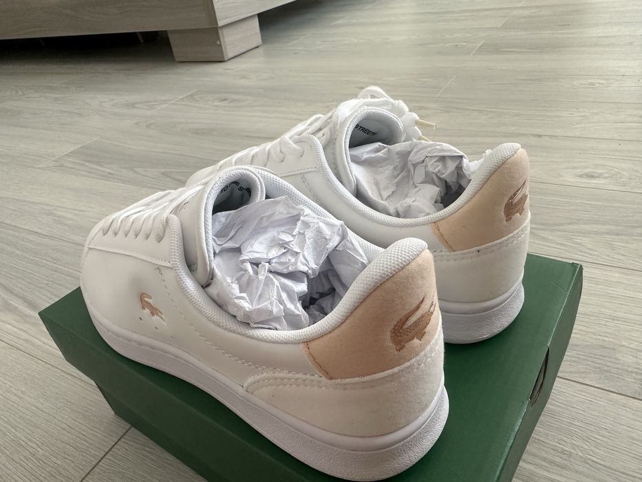 Adidasi lacoste