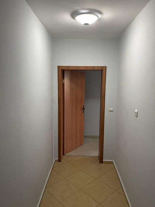 Дава се под наем Магазин в Бургас, Център - 25 кв.м за 510 € - Снимка #2