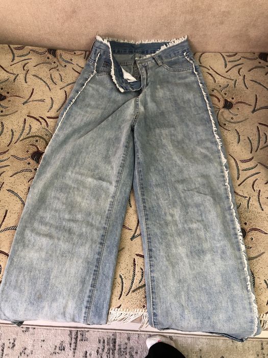 продам джинсы прямые