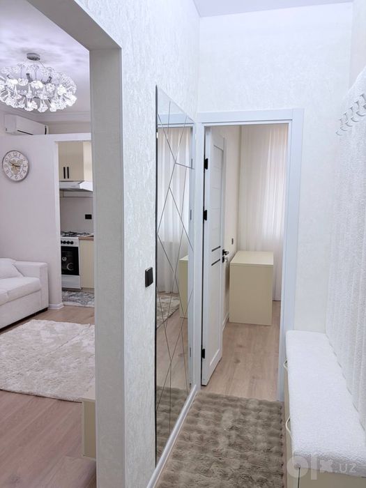 Продаётся квартира метро Новза 7- квартил 1 комнт
