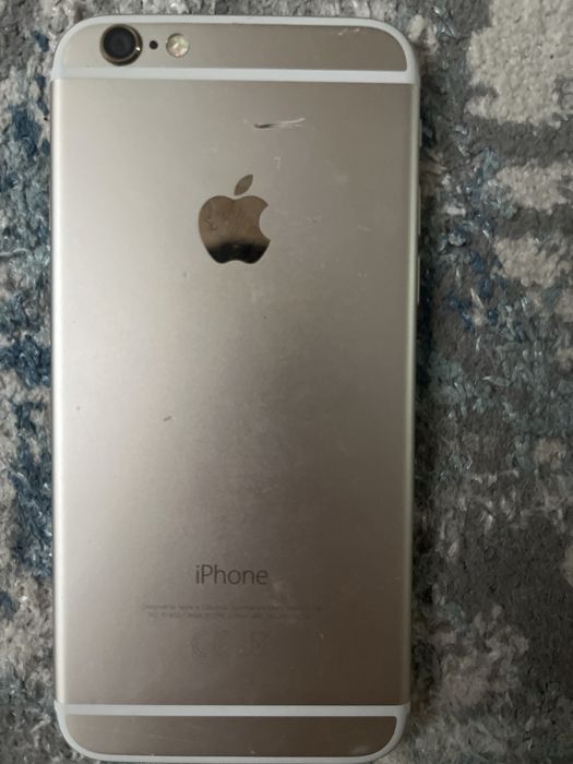 Золотистый айфон 6 в блоке