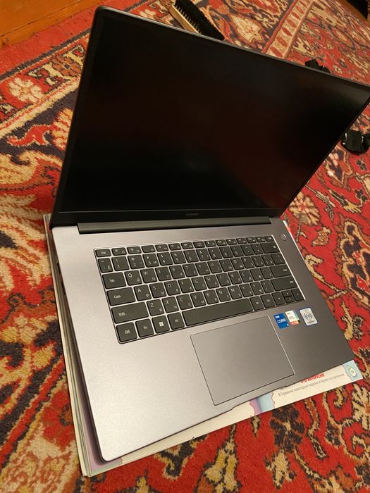 Core i5,1155G7 Huawei SSD нови поч