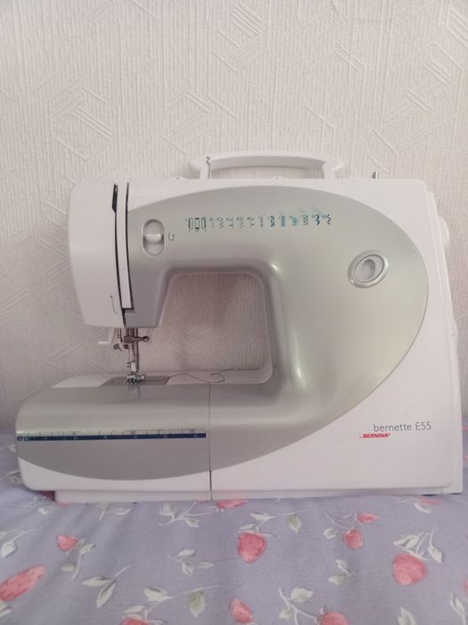 Швейная машина bernette E55
