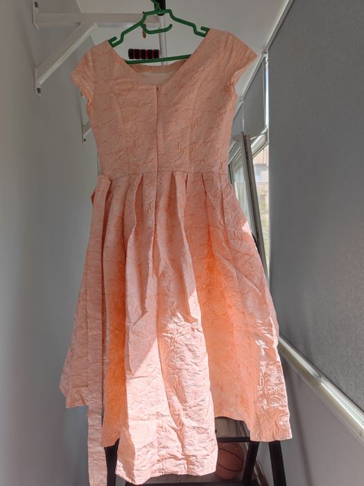 Нарядные платья, размер 42-44