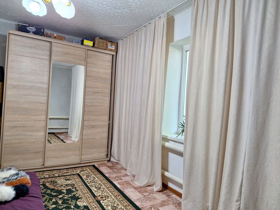 Два дома в одном дворе,Кызылтал