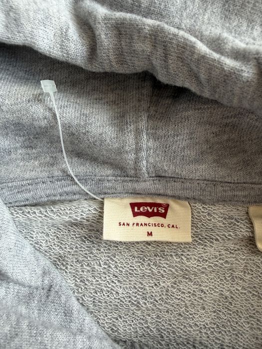 Суичър Levi’s - М размер