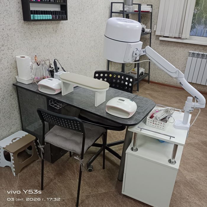 Сдам в аренду стол для маникюра