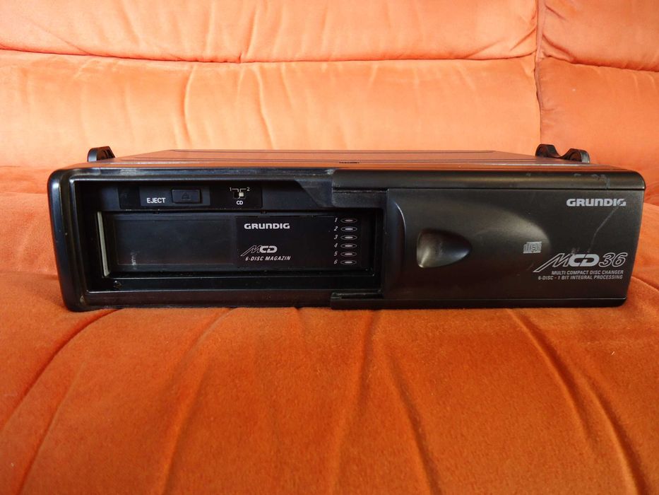 GRUNDIG 5201 RDS + CD ченджър за 6 диска