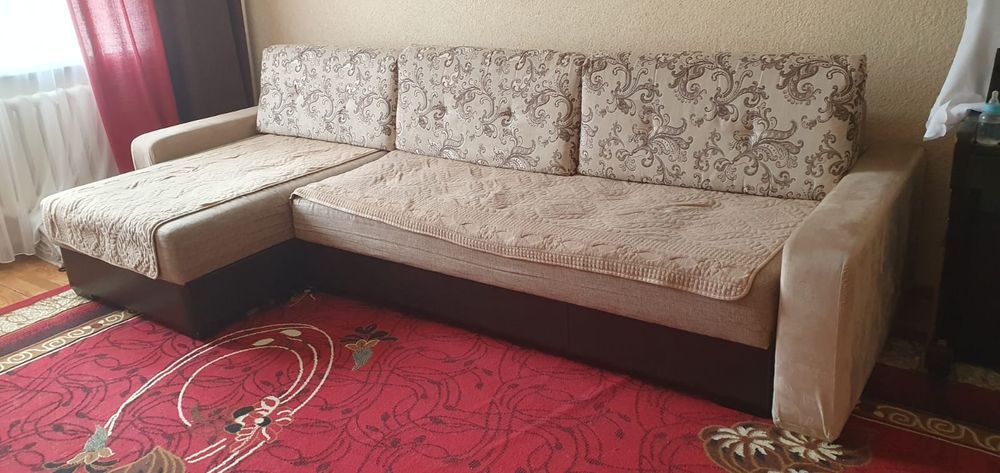 Диван в хорошем состоянии