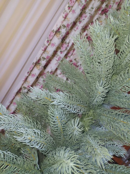 Продам Елку 170см - 100% литая