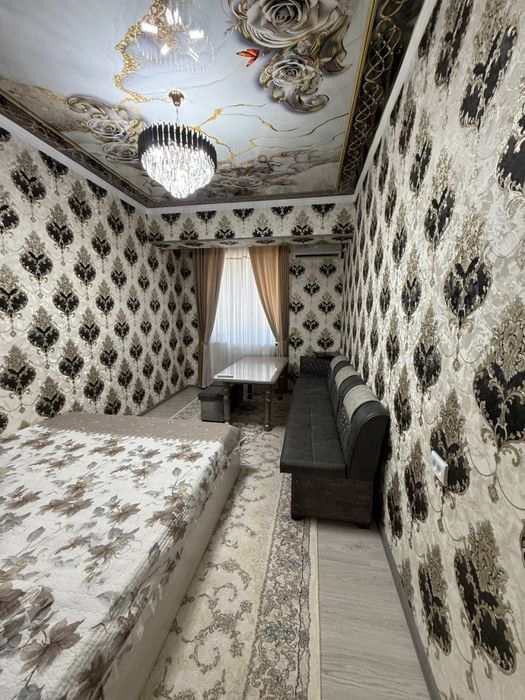 Сдается 2х комнатная квартира на 2 этаже Крытый рынок 400 $