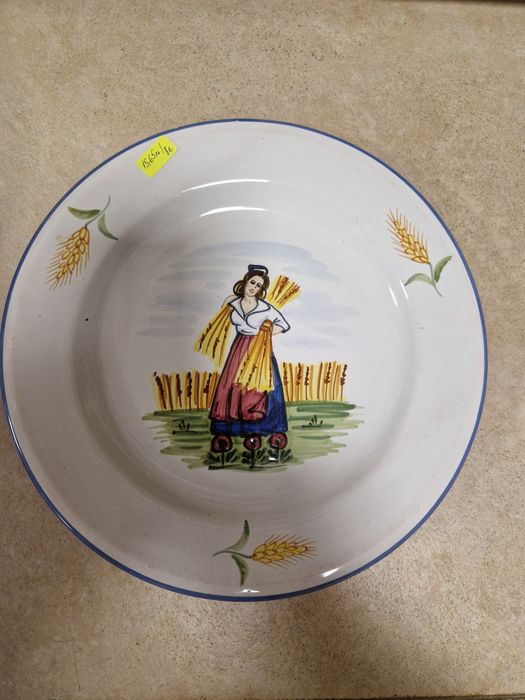 Разпродажба чинии за стена