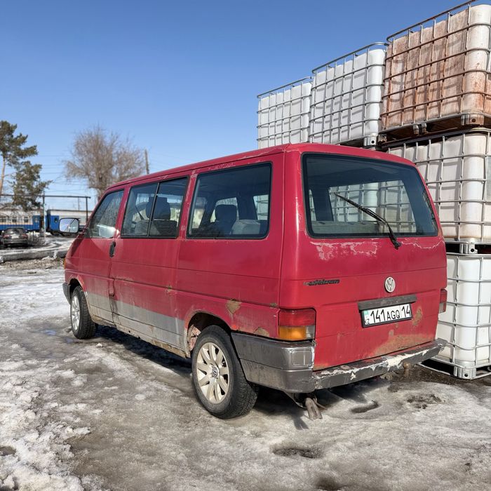 Volkswagen multivan т4 1993
