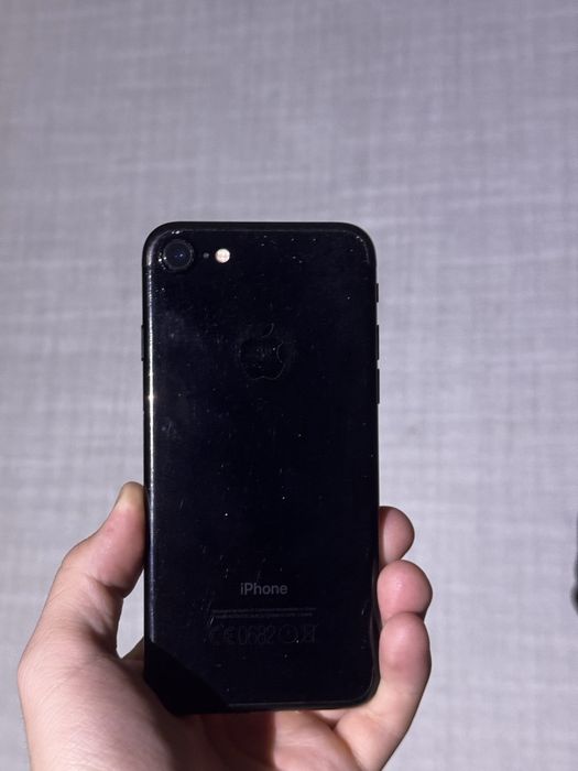 Продам iPhone 7 32gb