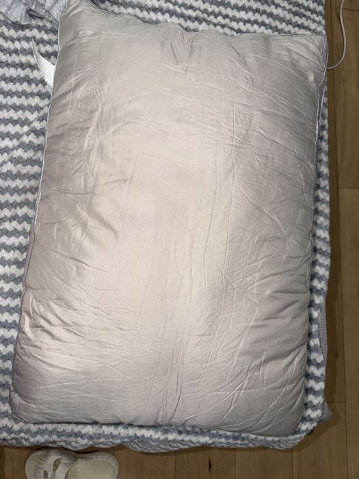 продам подушку новую