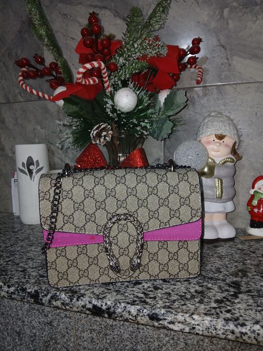 Gentuțe dama diferite modele