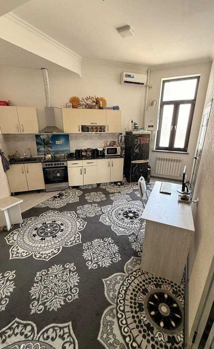 Срочно продаю новостройку недалек Рисовом с ремонтом и кадастром (157)
