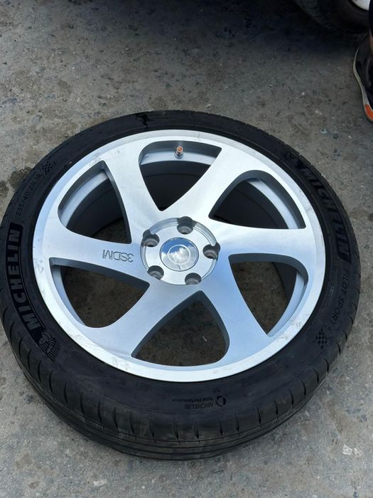 Продам диски 3sdm r18 j8,5