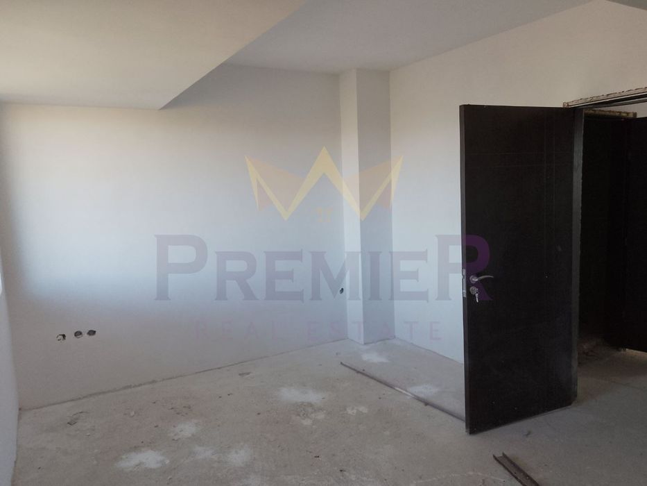 Продава се Двустаен апартамент в Каварна - 70 кв.м за 729 €/кв.м - Снимка #3