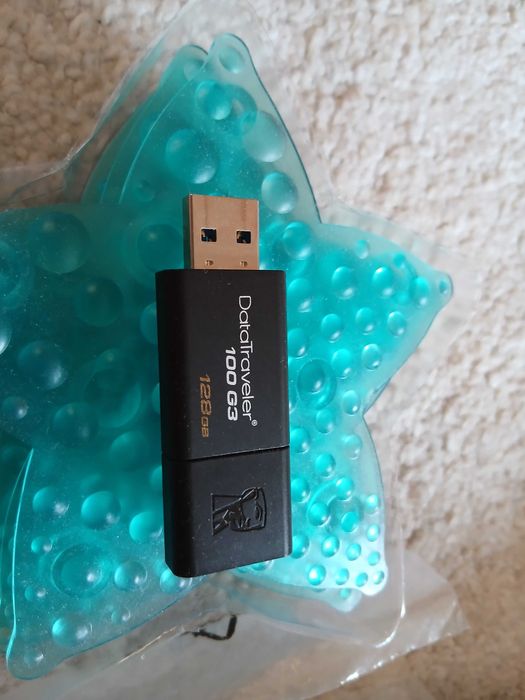 stick memorie usb Kingston 128 GB