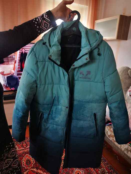 Продам зимний пуховик