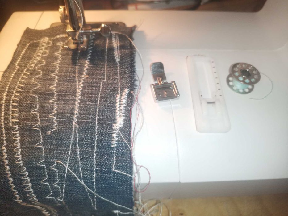 Продавам немска шевна машина Aeg