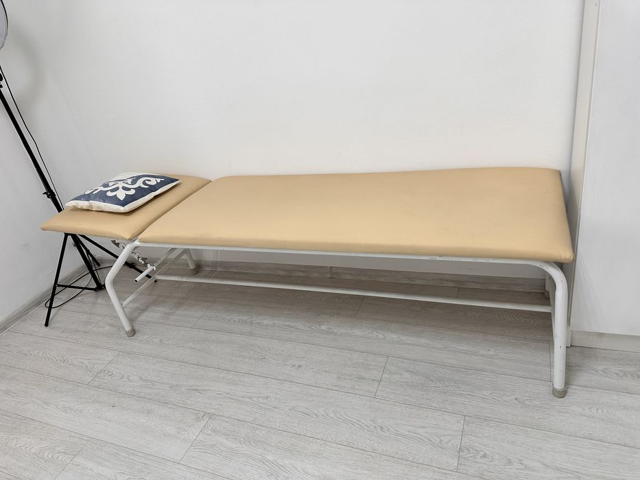 Кушетка медицинская