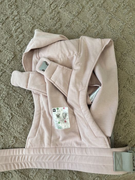 Эргорюкзак розовый