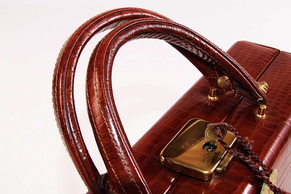 Geanta DIPLOMAT dama, piele naturala aligator, cheita, Made in England, NOUA