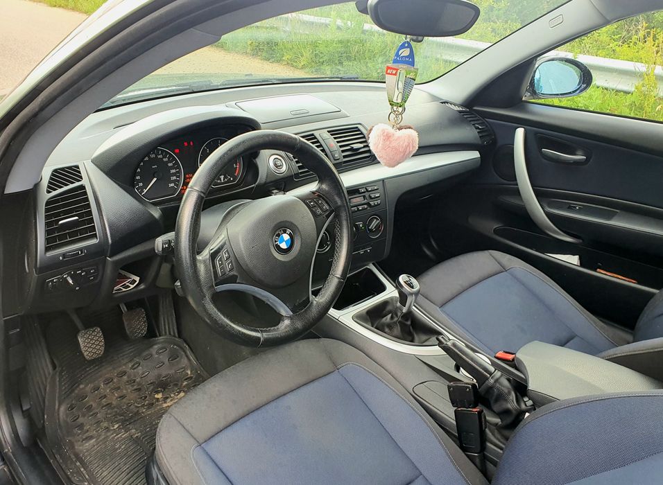 Vând sau schimb BMW 118D
