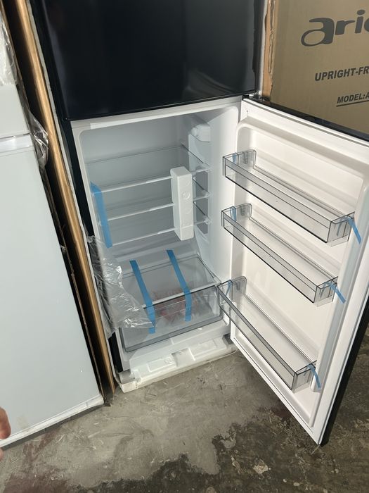 Чисто нов Черен Хладилник с горна камера Muhler-Мюлер 144 см