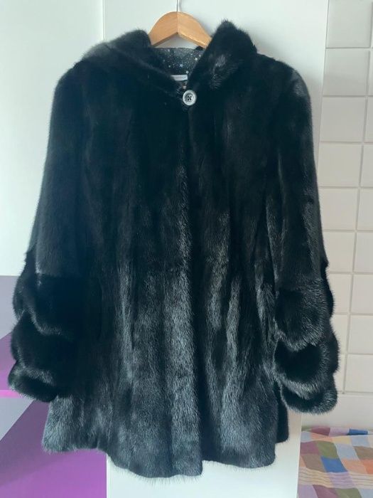 Продам норковую шубу