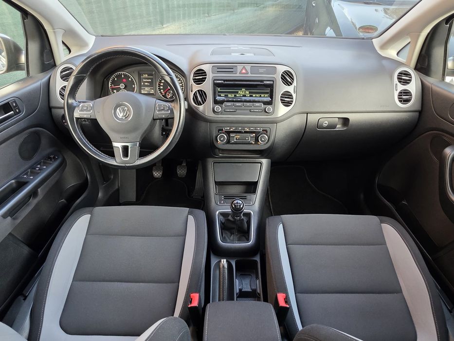 Vând  GOLF 6 PLUS. 1.6. TDI  LIFE 2013
