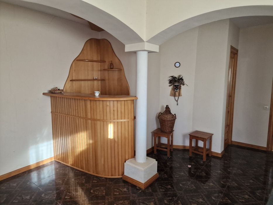 Vand casa in comuna Ghidigeni