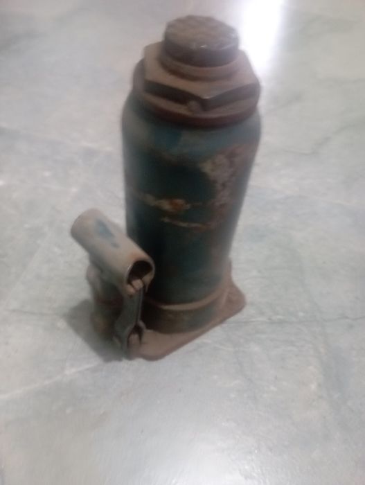 Домкраты бу в хорошем состоянии СССР