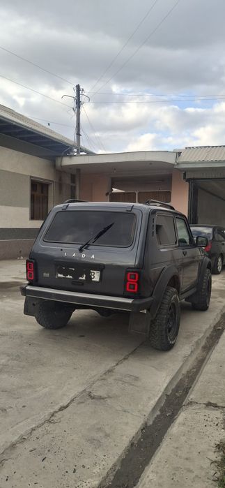 Niva bronto 4×4 .