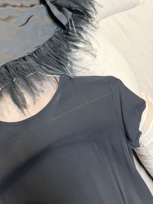 Черна рокля с пера Elisabetta Franchi размер 40 -S;XS 18 лв.