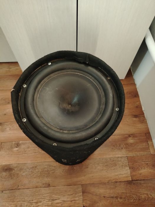 Сабвуфер JBL cs1214t