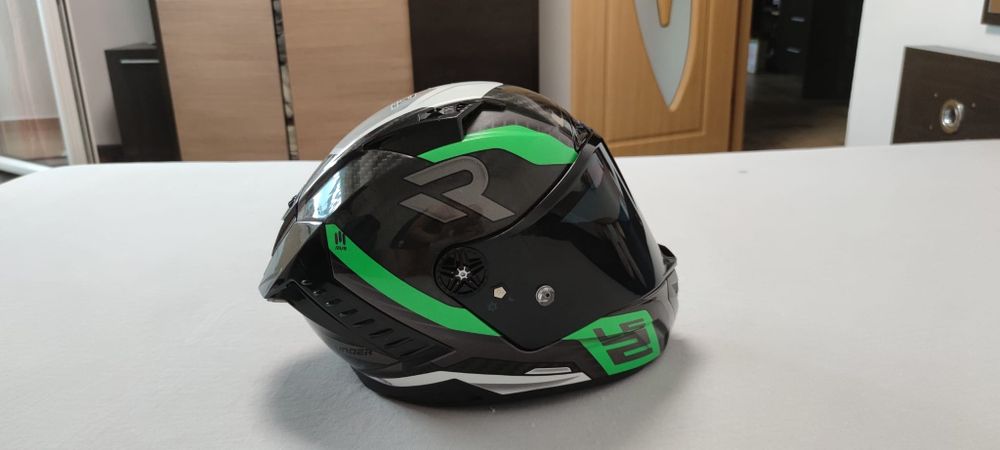 LS2 Thunder Carbon marimea S