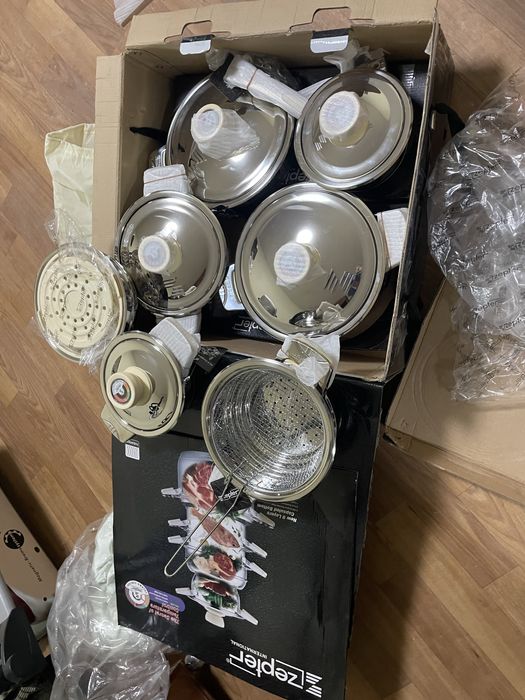 Кастрюли 8 штук новые