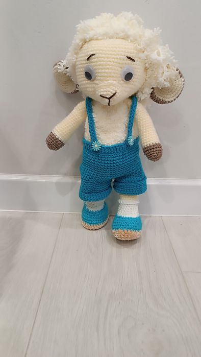 Ръчно плетена овца