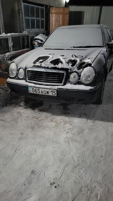 Продам Мерседес Е класса 280.