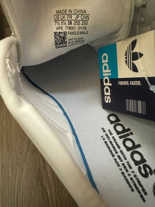 Дамски обувки кецове  Adidas НОВИ