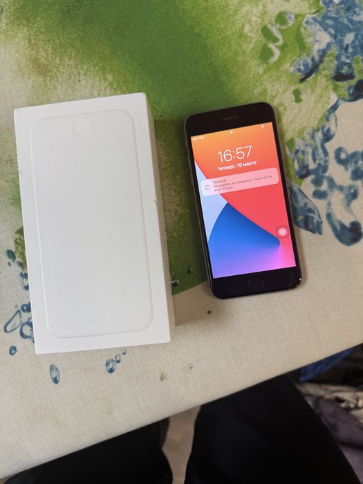 Айфон 6 s 64 г в хорошем состоянии