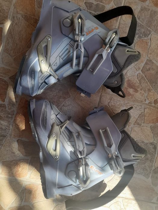 Clăpari,schiuri ,placi ,bete