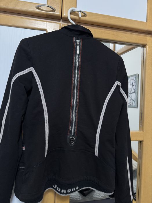 Сако Junona като ново