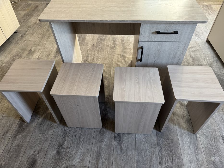 Стол 1  тумбовый