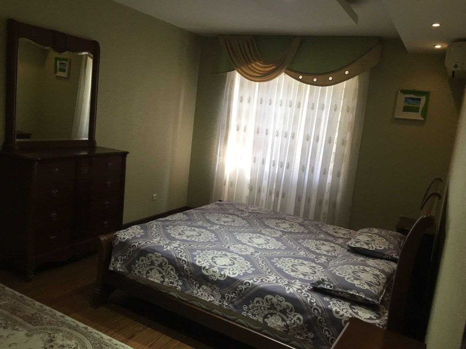 Shahrisabz ko‘chasi 3/79-uyda joylashgan kvartira ijaraga beriladi.