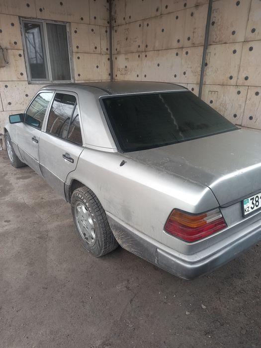 Мерседес 124 жүріп тұр